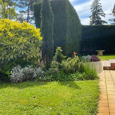 B4 Garden ***